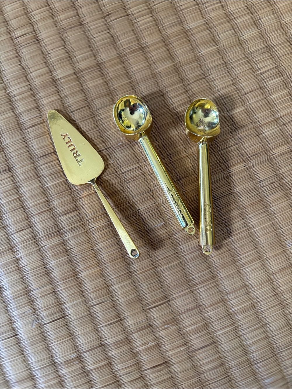 Truly Gold lotion Server and Spoon Set